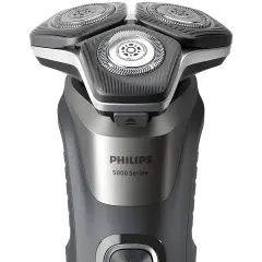 Philips 5000 Series golarki głowicowe, idealne do precyzyjnego golenia. Porównaj z golarkami foliowymi.