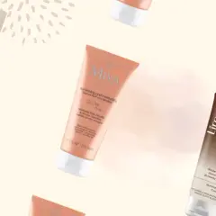 Kolekcja balsamów rozświetlających z drobinkami: Eveline Brazilian Body, Resibo Mastertouch, MIYA Glow Me, Lirene Coconut Shine i Lash Brow.