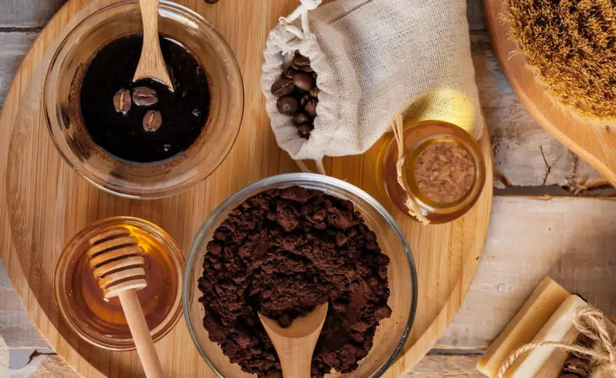 Peeling skóry głowy: Jak zrobić w domu? Przepisy i porady