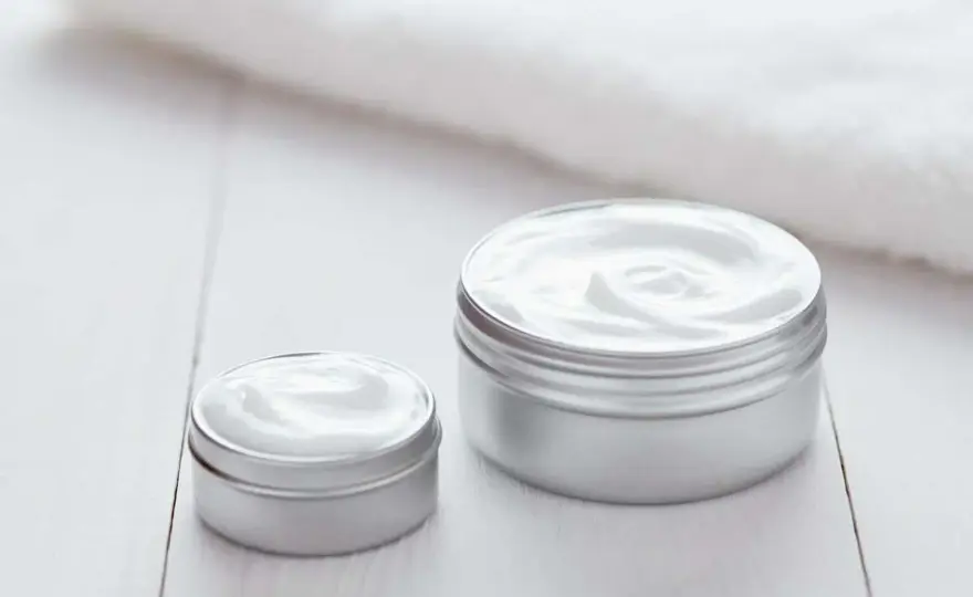 Krem Nivea: Zastosowania, mity i sekrety kultowego kosmetyku